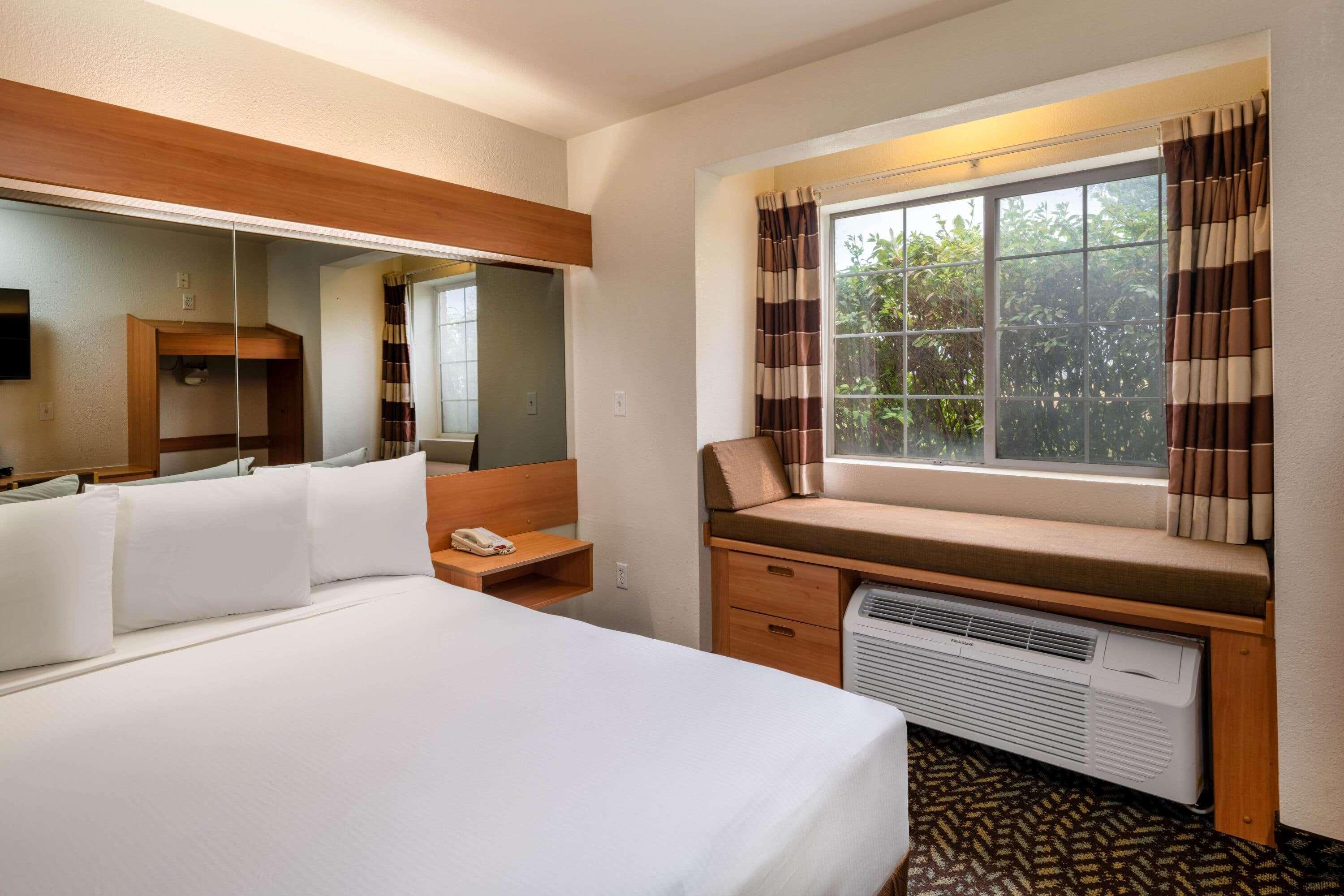 Microtel Inn & Suites By Wyndham Salt Lake City Airport Exterior foto