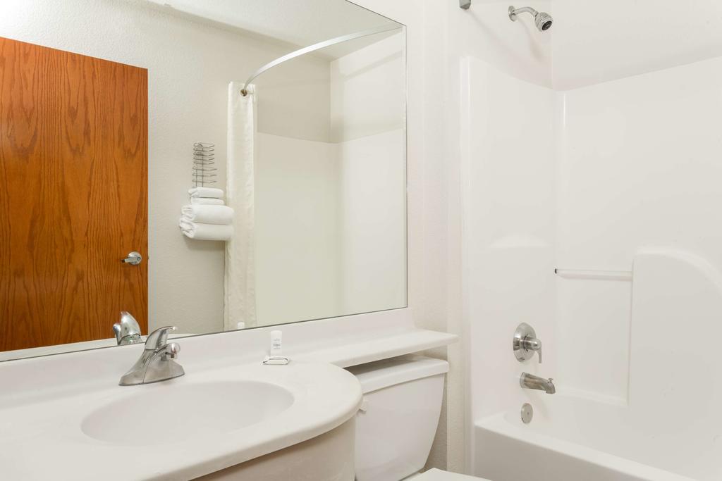 Microtel Inn & Suites By Wyndham Salt Lake City Airport Exterior foto